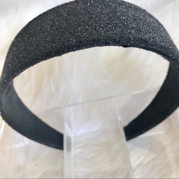 2for23$ 🌟Host Pick🌟 Black Headband. - Picture 2 of 2